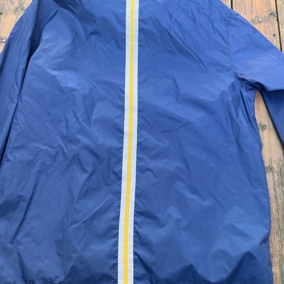Vintage 1990 Nike Windbreaker Right side Swoosh  White and yellow stripe on back - Picture 6 of 6